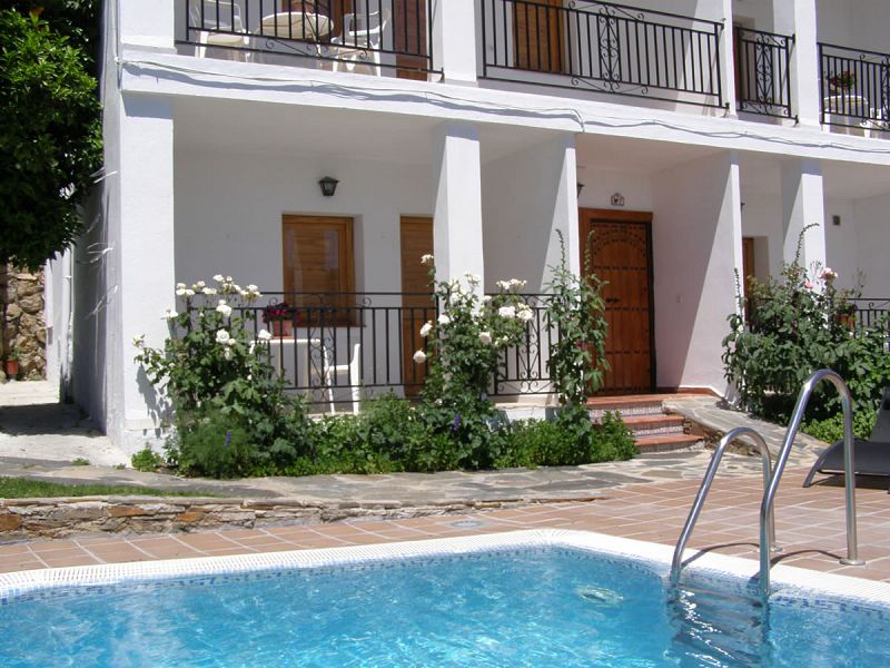 Alojamiento desde la piscina