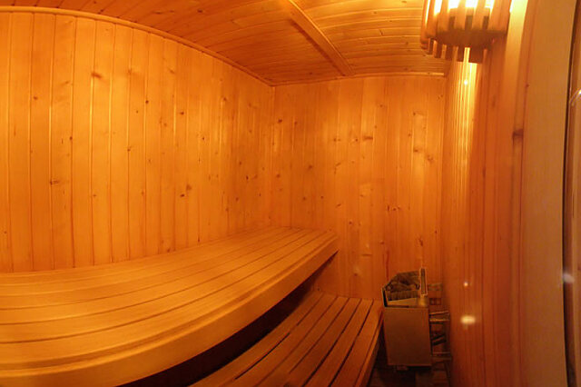 Zona de Aguas con Sauna finlandesa