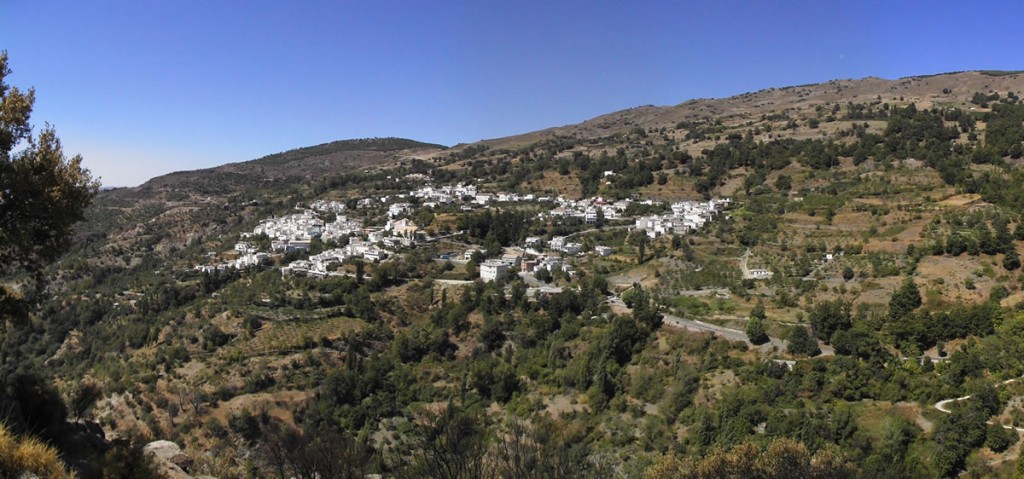 Vista de Mecina Bombarón y la Alpujarra alta de Granada