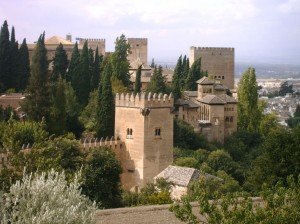Vista de las torres de la Alhambra